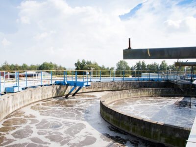 O que é efluente industrial e como deve ser descartado corretamente