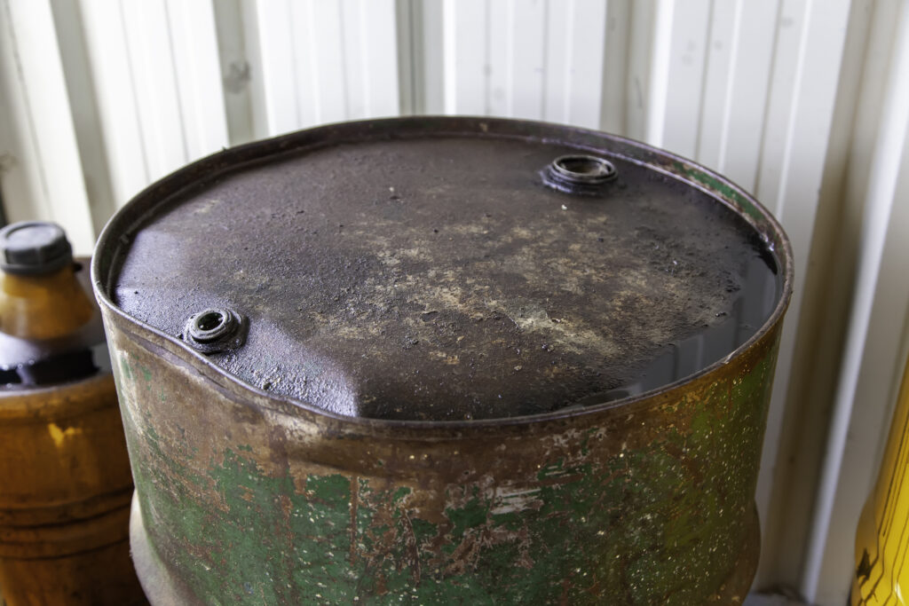 Recipiente de óleo lubrificante usado industrial — OLUC gestão e destinação correta CONAMA 362