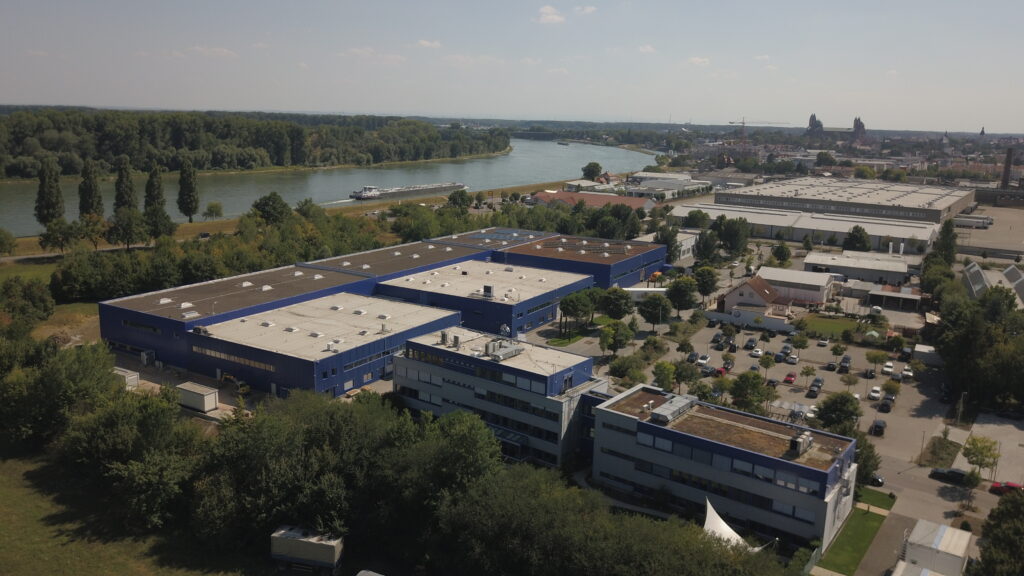 Centro logístico industrial — homologação ambiental de fornecedor para cliente OEM