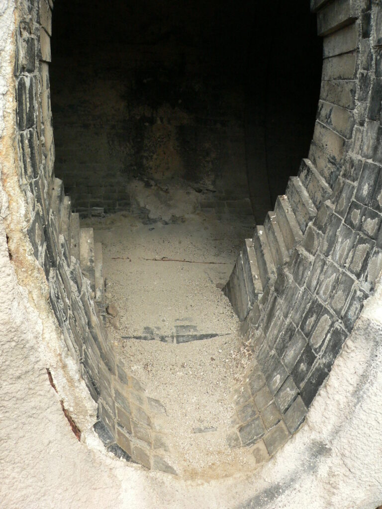 Revestimento refratário em forno industrial