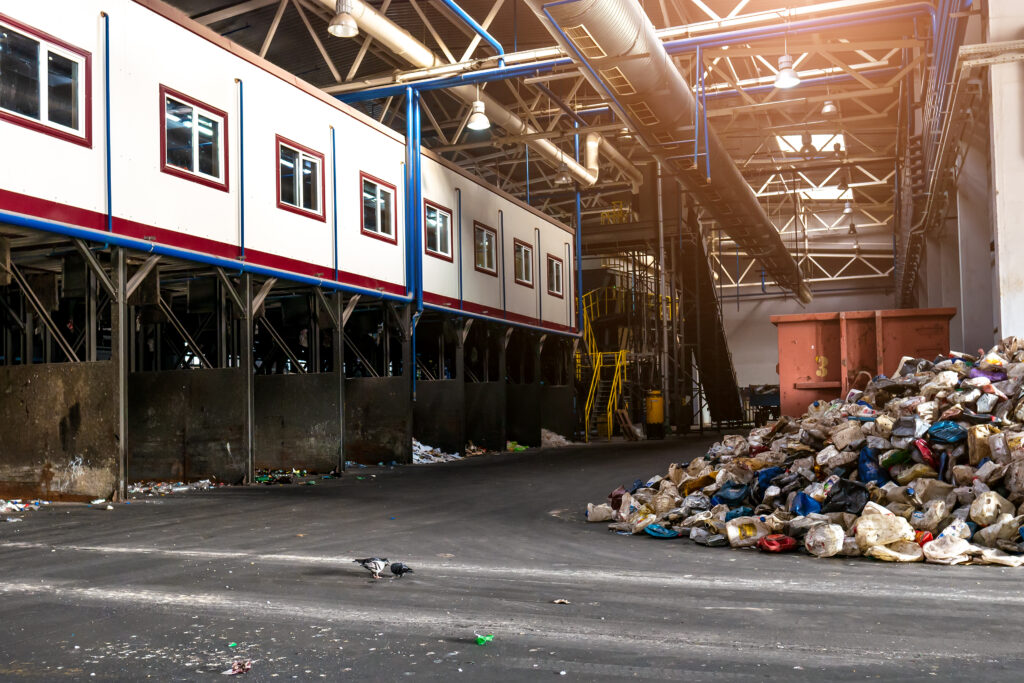 Planta de processamento de residuos industriais com segregacao e reciclagem para reducao de custos