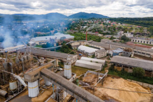 Resíduo de madeira industrial: 4 rotas e protocolo Seven